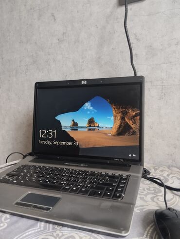 Masaüstü kompüterlər və iş stansiyaları: HP Compaq 6720s noutbuk Xüsusiyyətlər: - Ekran: 15.4" geniş format -