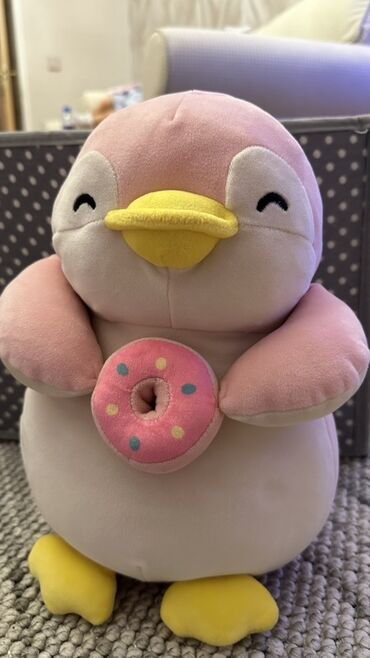 Oyuncaqlar: Müxtəlif qiymətlərə 5-15 azn arası yumşaq plyuş oyuncaqlar Təsvir: - — 15