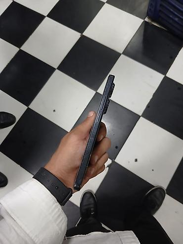 philips xenium 9@9z: Xiaomi 13 Pro, 256 GB — 3