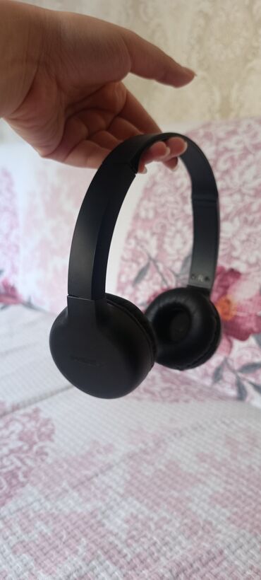 Kompüter və noutbuk aksesuarları: Philips TAH1205BK/00 modelidir. Məhsul tam işlək vəziyyətdədir, 2-3 ay