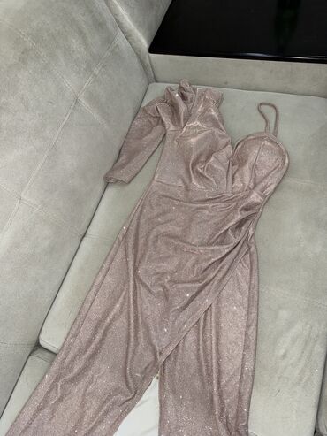 Вечерние платья: Девочки, разрузка гардероба, платья носила только раз, цены от 300 до — 10