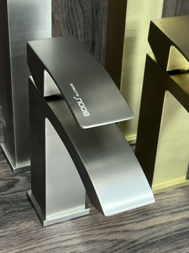 кованые узоры: Смеситель для раковины BOOU Platinum - Однорычажный, с плавной