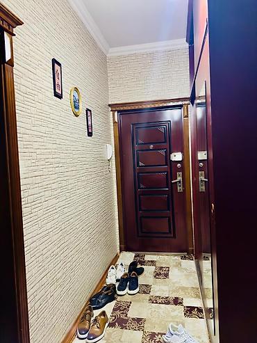 sabirabad ev satisi: Bakı, 9-cu mikrorayon, 4 otaqlı, Köhnə tikili, m. Nəsimi, 110 kv. m — 2