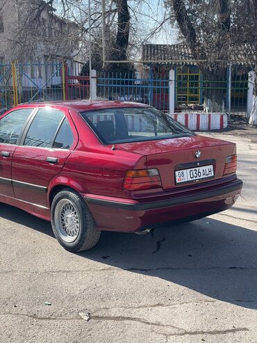 BMW: BMW 3 series: 1992 г., 1.8 л, Механика, Бензин, Седан