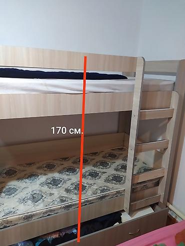 Двуспальные кровати: Двухъярусный кровать для детей, нижнюю часть можно использовать как — 4