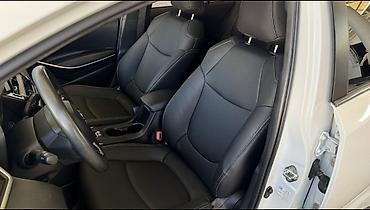 corola: Toyota Corolla: 2020 г., 1.8 л, Автомат, Гибрид, Седан — 8