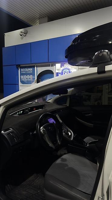bwb e34: Toyota Prius: 2013 г., 1.8 л, Автомат, Гибрид, Хэтчбэк — 9