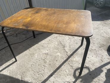 мебель из метала: Комплект стол и стулья Для кафе, ресторанов, Б/у