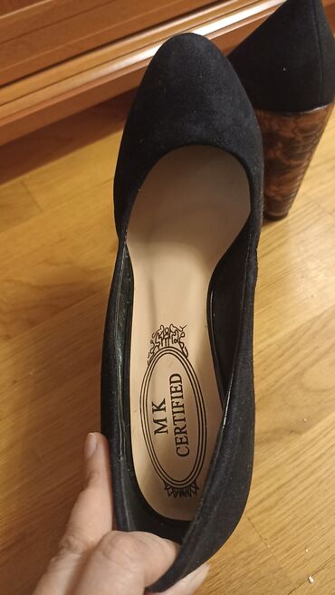 Tuflilər: Tuflilər, Ölçü: 38, rəng - Qara, Yeni — 11