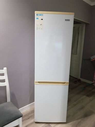Холодильники: Холодильник Aqua, Б/у, Двухкамерный, Low frost, 50 * 180 * 45