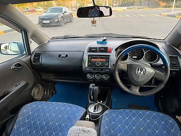 225 65 15: Honda Fit: 2002 г., 1.3 л, Вариатор, Бензин, Хэтчбэк — 8