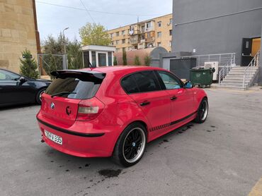 BMW: BMW 1 series: 2 l | 2004 il Hetçbek