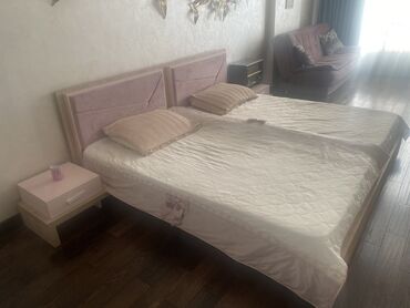 Yataq otağı dəstləri: 2 təknəfərlik çarpayı, 2 tumba, Tumba, Komod, Türkiyə, İşlənmiş — 2