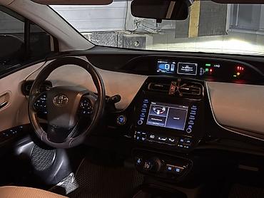 byd e6: Toyota Prius: 2020 г., 1.8 л, Вариатор, Гибрид, Седан — 8