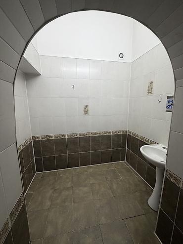 квартира на исыккуле: Продажа офисов 60 м², С ремонтом, Многоэтажное здание, 1 этаж — 6