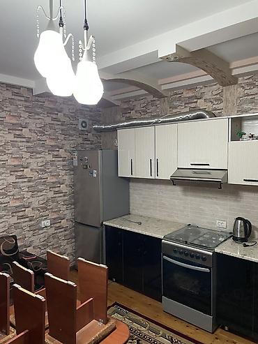 Долгосрочная аренда домов: 225 м², 6 комнат — 3
