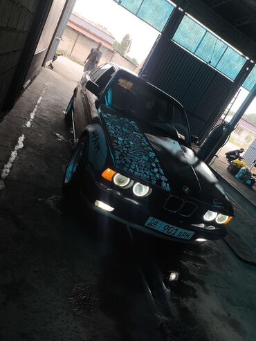 Унаа сатуу: BMW 5 series: 1992 г., 2.8 л, Механика, Бензин, Седан