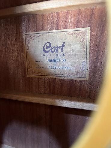 Gitaralar: Cort AD880 CE NS Elektro akustik gitara Ekvalayzeri işləyir Üstündə — 4