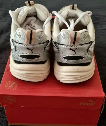 Krasofkalar və idman ayaqqabıları: Puma Milenio Tech ağgümüşübejiviy rənglərin qarışığıdır — 5