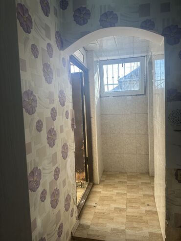 Həyət evləri və villaların satışı: 3 otaqlı, 1 kv. m, Kredit yoxdur, Orta təmir — 10