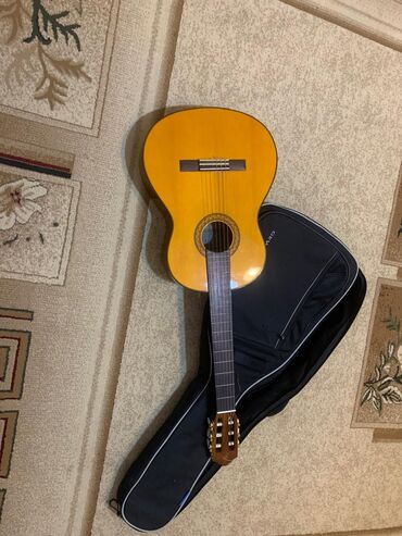 Akustik gitaralar: Akustik gitara, İşlənmiş, Ünvandan götürmə