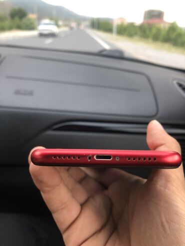Apple iPhone: IPhone 11, Qırmızı — 5