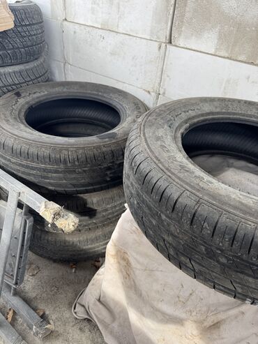 бричка араба: Новый 205/70R15 215/65R16