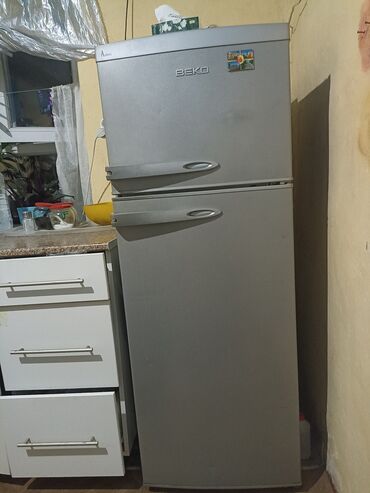 Холодильники: Холодильник Beko, Б/у, Двухкамерный, De frost (капельный), 55 * 145 * 55