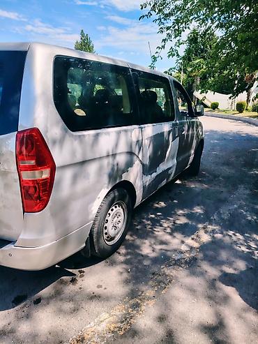7 nəfərlik avtomobillər: Hyundai H-1 (Grand Starex): 2.5 l | 2009 il Mikroavtobus — 4