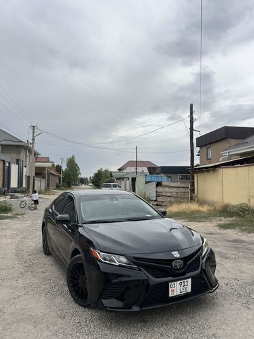срочно продать машину: Toyota Camry: 2019 г., 2.5 л, Автоматические, Бензин, Седан