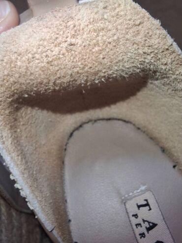 Basanoşka və səndəllər: Ölçü: 40, Yeni — 11