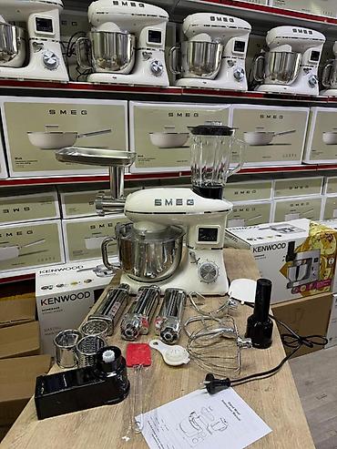 h96 max: Кухонный планетарный миксер SMEG с расширенным набором насадок — 1