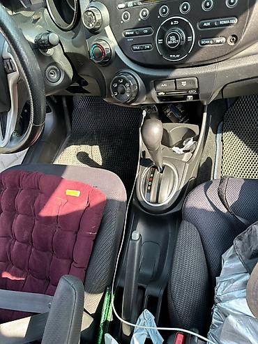 6000: Honda Fit: 2013 г., 1.5 л, Автомат, Бензин, Хэтчбэк — 9