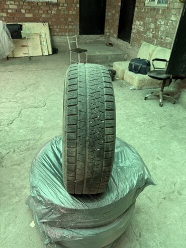 чехлы на xr: Шины 225 / 65 / R 17, Зима, Комплект, Внедорожные (АТ/МТ), Pirelli