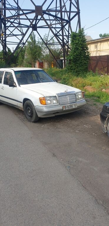 мерс 208: Mercedes-Benz W124: 1988 г., 2 л, Механика, Дизель, Седан