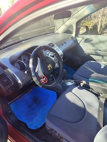 Honda: Honda Jazz: 2005 г., 1.3 л, Автомат, Бензин, Хэтчбэк at lalafo.kg — 8 Honda: Honda Jazz: 2005 г., 1.3 л, Автомат, Бензин, Хэтчбэк — 8