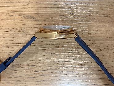королевский бархат: Vacheron Constantin Overseas — элегантные швейцарские часы в корпусе — 5