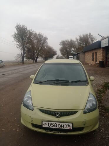 Honda: Honda Fit: 2004 г., 1.3 л, Вариатор, Бензин, Хэтчбэк