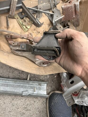 Другие автозапчасти: Запчасти для Mitsubishi space gear — 94