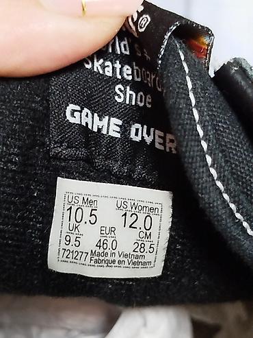 Кроссовки и спортивная обувь: Продаю мужские кросовки на 45 размер (46) маломерят в отличном — 5