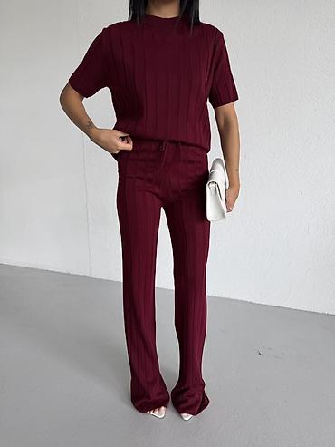 Kompleti: 🔥Vasi omiljeni kompleti 🔥Ponovo u prodaji od petka 🔝2800 din na lalafo.rs — 3 Kompleti: 🔥Vasi omiljeni kompleti 🔥Ponovo u prodaji od petka 🔝2800 din — 3