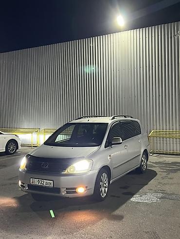 bis vip: Toyota Avensis: 2002 г., 2.4 л, Механика, Дизель, Минивэн — 1