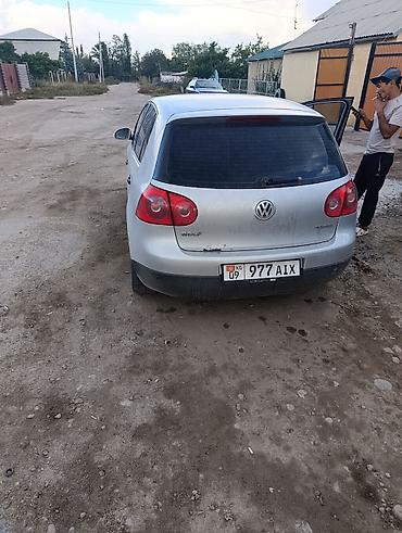 бияди машина: Volkswagen Golf V: 2004 г., 1.6 л, Кол менен иштөөчү, Бензин, Хетчбек — 4