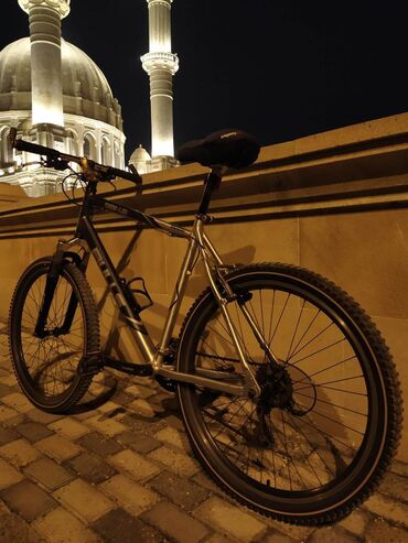 Şəhər velosipedləri: İşlənmiş Şəhər velosipedi Bulls, 26", sürətlərin sayı: 24, Ünvandan götürmə -da lalafo.az — 3 Şəhər velosipedləri: İşlənmiş Şəhər velosipedi Bulls, 26", sürətlərin sayı: 24, Ünvandan götürmə — 3