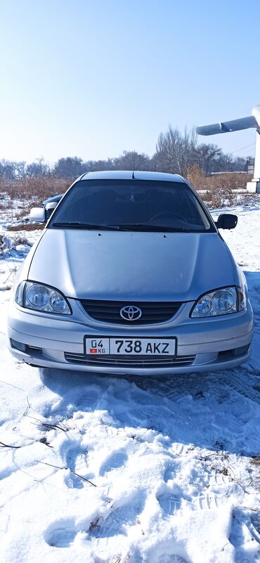 Toyota: Toyota Avensis: 2002 г., 2 л, Механика, Дизель, Седан