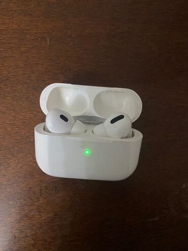 qulaqciq: TƏCİLİ SATILIR !! Airpods pro 1 orjinaldı yoxlada bilərsiz üstündə