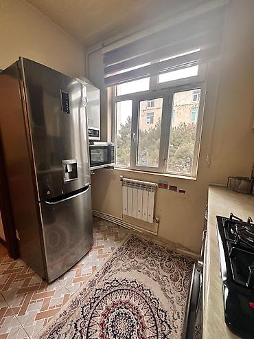 Mənzillər: Bakı, 1-ci mikrorayon, 2 otaqlı, Köhnə tikili, m. 20 Yanvar, 60 kv. m — 10