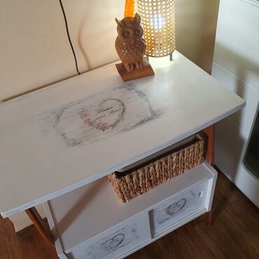 Komode: Komoda/konzola u retro stilu sa dve police i kliznim vratima. - — 8