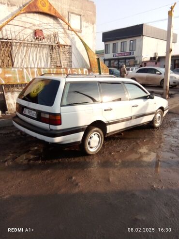 Volkswagen: Volkswagen Passat: 1988 г., 1.8 л, Механика, Бензин, Универсал