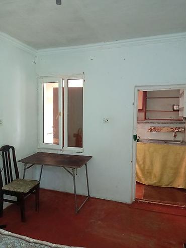 1 однокомнатная квартира: 1 otaqlı ev kirayəlik - Plan: 1 yataq otağı, ayrıca mətbəx girişi - — 4
